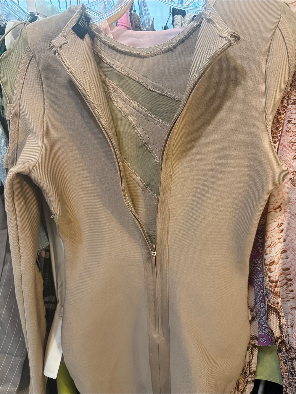 HERA Collection Taupe Bodycon Dress SM - Picture 10 of 10